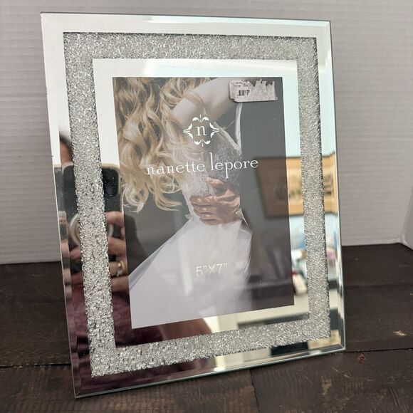 Nanette Lepore Mirrored Silver Sparkle  Rhinestone Wedding Picture Frame 5x7 New - Picture 1 of 5